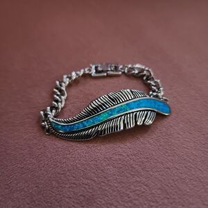 Montana Silversmiths- The Storyteller Feather Bracelet